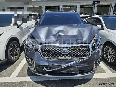 Photo 1 of 10: 2017 Kia Sorento R — Korean insurance auction