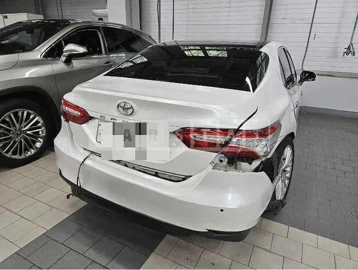 Photo 2 of 24: 2019 Toyota Camry — Korean insurance auction