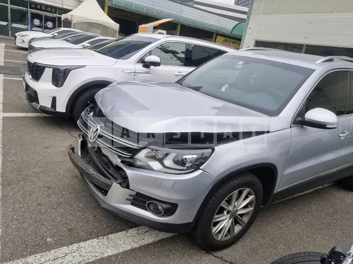 Photo 2 of 19: 2016 Volkswagen Tiguan 2.0 TDI BMT, VIN WVGZZZ5NZGW541948 — Korean insurance auction
