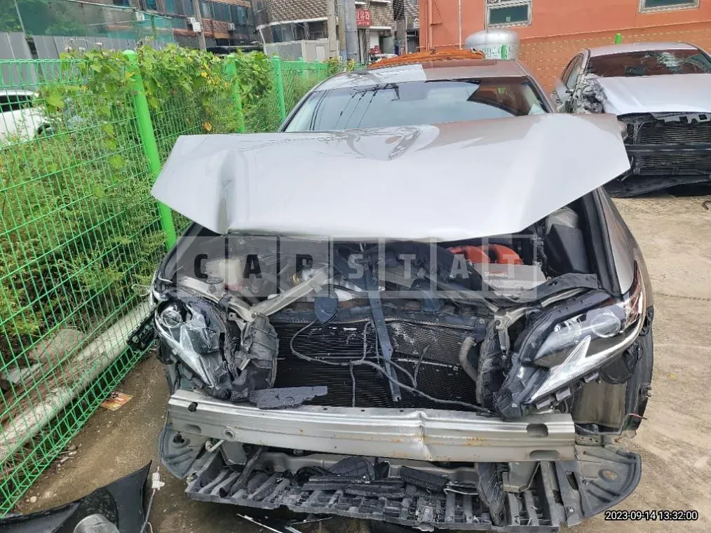 Photo 2 of 19: 2017 Lexus ES300h — Korean insurance auction