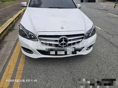 Photo 1 of 34: 2015 Mercedes-Benz E250 BlueTec 4Matic — Korean insurance auction