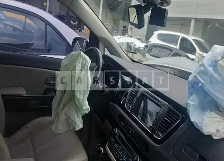 Photo 2 of 6: 2016 Kia Carnival, VIN KNHMF37ABGS110189 — Korean insurance auction