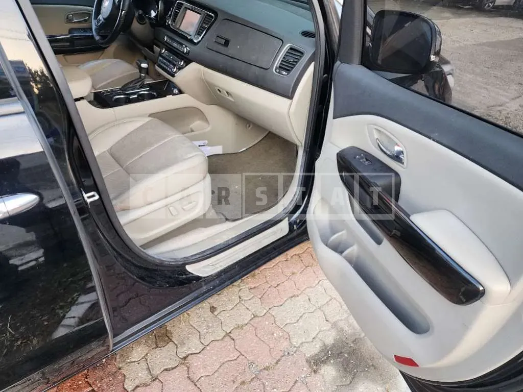 Photo 2 of 7: 2019 Kia Carnival, VIN KNAME81ABKS471082 — Korean insurance auction