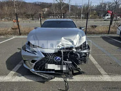 Photo 1 of 12: 2022 Lexus ES300h — Korean insurance auction