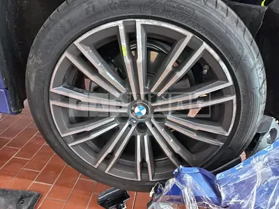 Photo 1 of 33: 2021 BMW (parts) 320i M Sport Package Wheel — Korean insurance auction