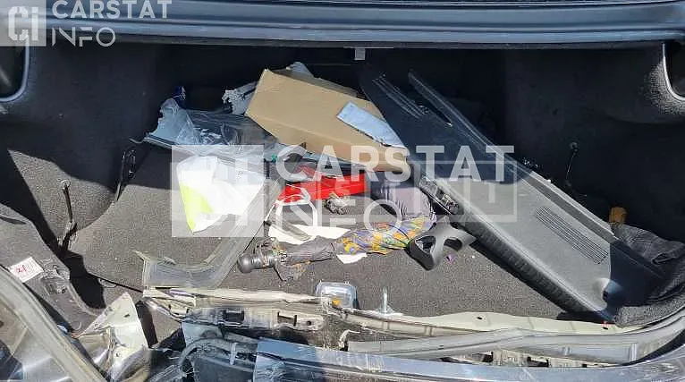 Photo 2 of 12: 2019 Genesis G90 3.8, VIN KMHG241DDKU073372 — Korean insurance auction