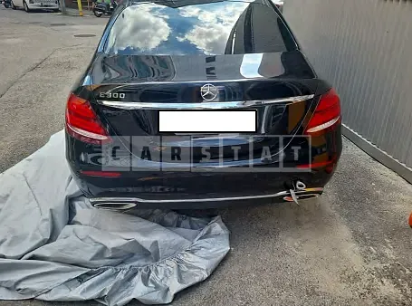 Photo 2 of 10: 2018 Mercedes-Benz E 200, VIN WDDZF4CB5JA334035 — Korean insurance auction