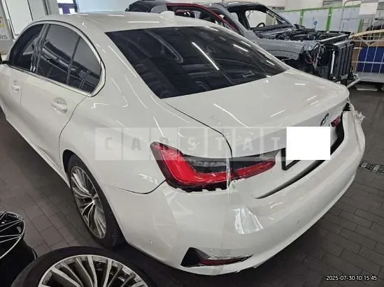 Photo 2 of 39: 2019 BMW 320d — Korean insurance auction