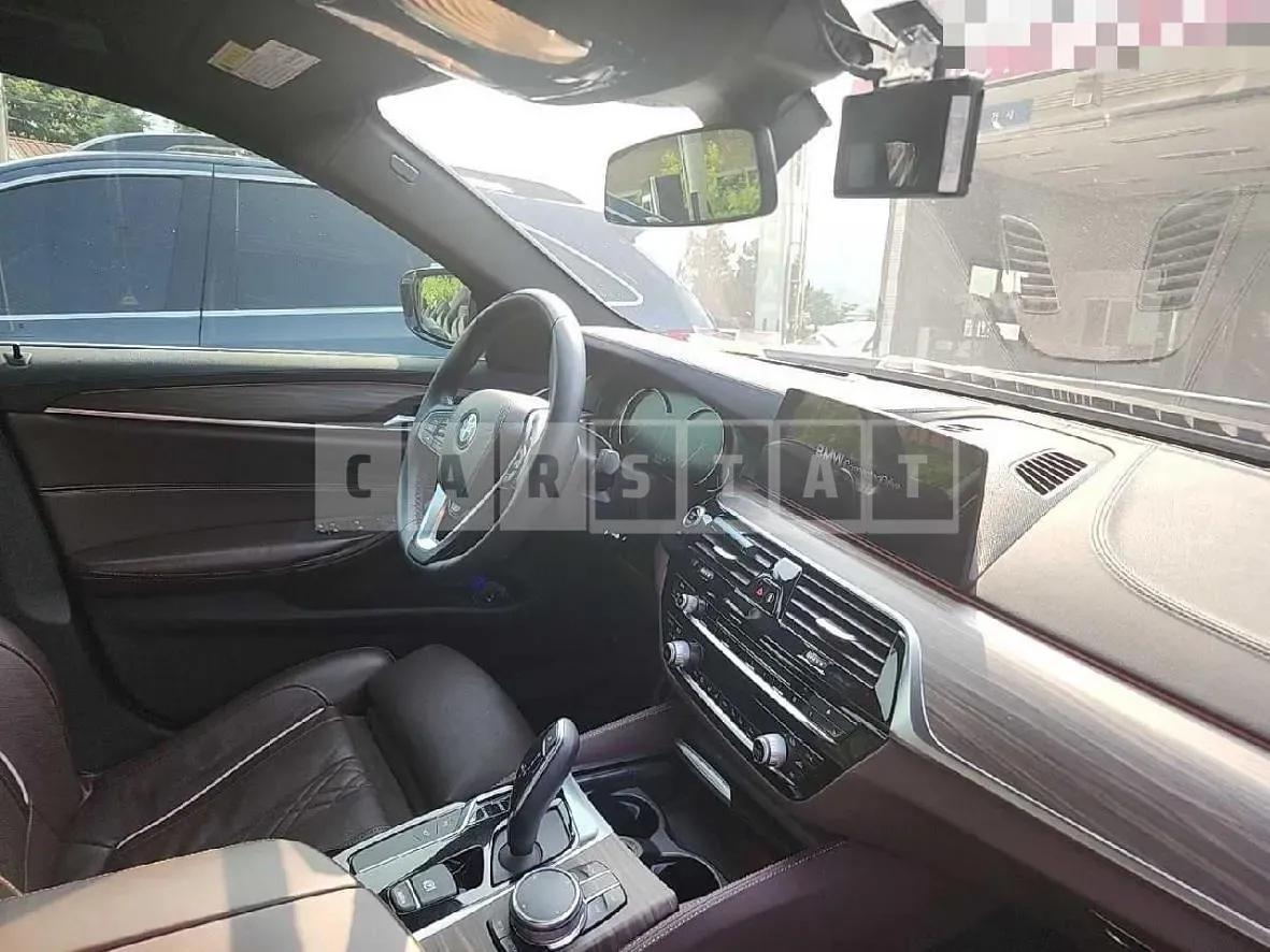 Photo 2 of 18: 2017 BMW 530i xDrive — Korean insurance auction