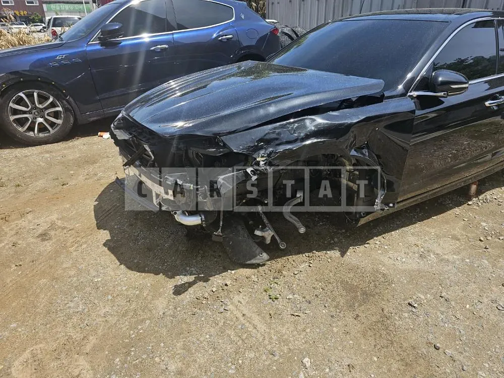 Photo 2 of 10: 2019 Genesis G70, VIN KMTG341ADKU050498 — Korean insurance auction