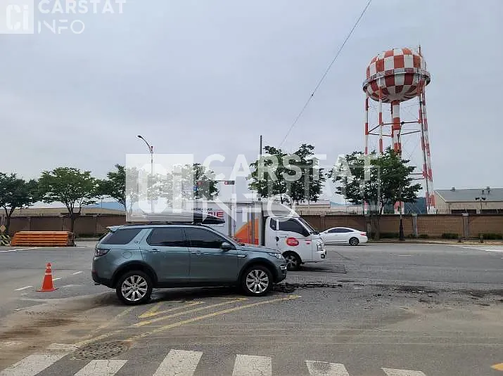 Photo 2 of 17: 2016 Jaguar Subsand Skovery Sports 2.0d — Korean insurance auction