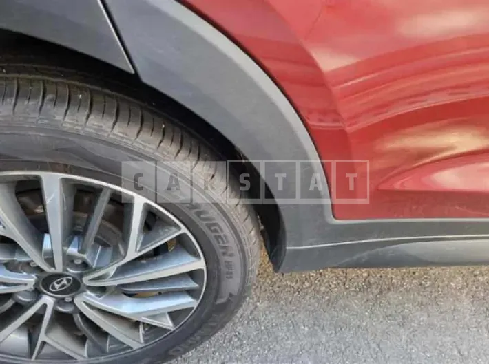 Photo 2 of 17: 2019 Hyundai Tucson, VIN KMHJ5812GKU121921 — Korean insurance auction