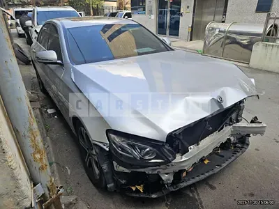 Photo 1 of 14: 2017 Mercedes-Benz E300 4Matic — Korean insurance auction