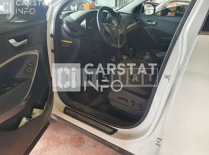 Photo 2 of 18: 2014 Hyundai Simp Santa Fe — Korean insurance auction