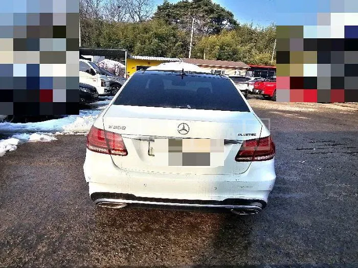 Photo 2 of 15: 2015 Mercedes-Benz E350 BlueTec 4Matic, VIN WDDHF9EB9GB206812 — Korean insurance auction