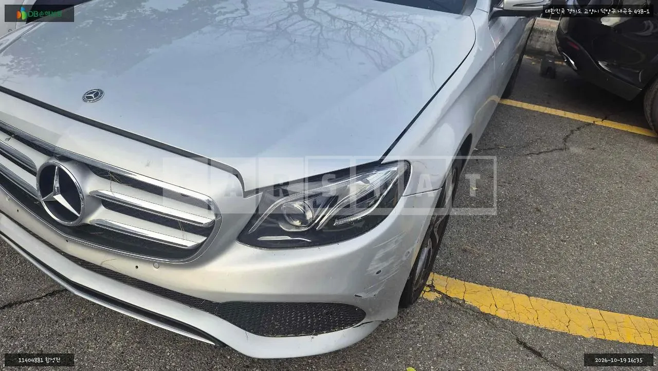 Photo 2 of 16: 2019 Mercedes-Benz E300 4Matic, VIN WDDZF4KB9KA683671 — Korean insurance auction