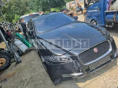 Photo 1 of 25: 2017 Jaguar XF 20d, VIN SAJBB4BNXHCY42987 — Korean insurance auction