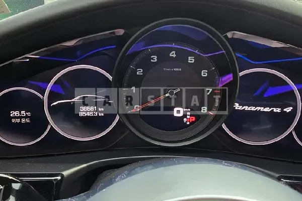 Photo 2 of 47: 2018 Porsche Panamera 4 — Korean insurance auction