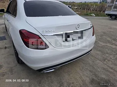 Photo 1 of 24: 2018 Mercedes-Benz C220 d 4Matic — Korean insurance auction