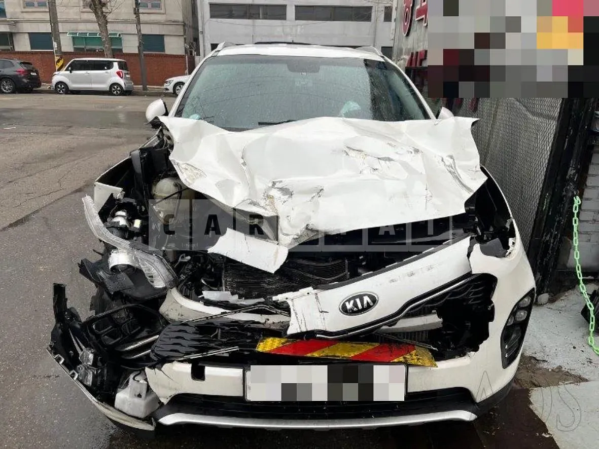 Photo 2 of 9: 2016 Kia Sportage, VIN KNAPM813BGK082630 — Korean insurance auction