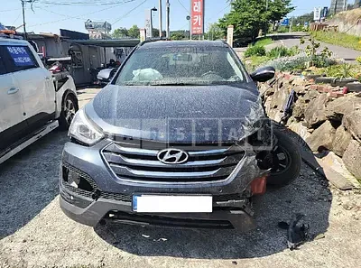 Photo 1 of 11: 2015 Hyundai Santa Fe — Korean insurance auction