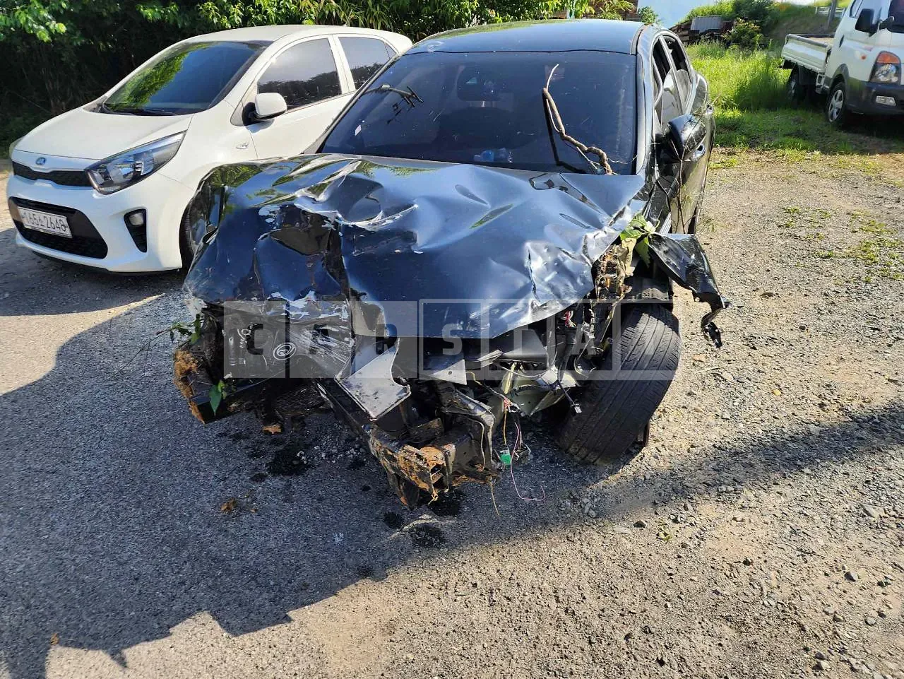 Photo 2 of 15: 2018 Kia K5, VIN KNAGW411BKA275201 — Korean insurance auction