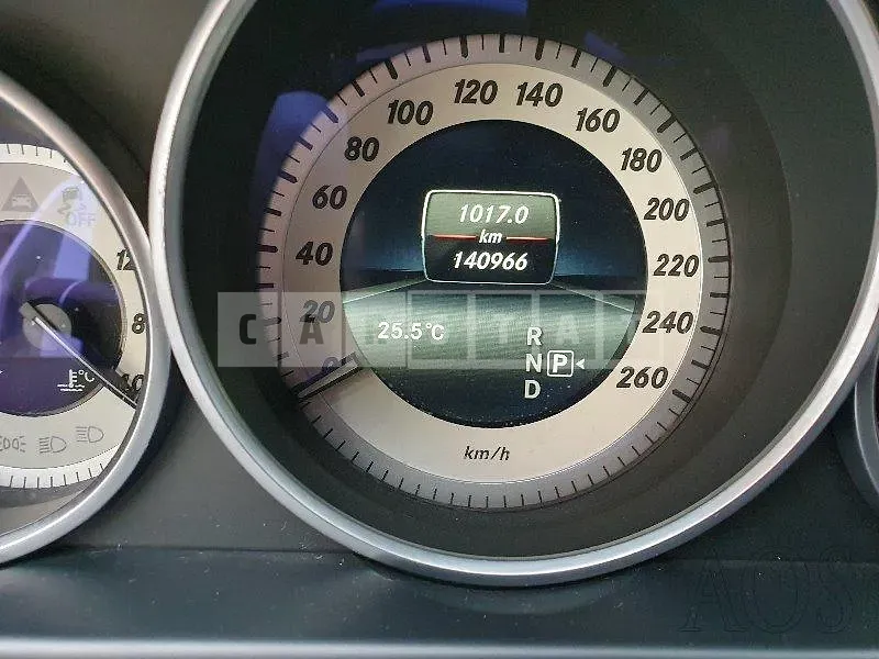 Photo 2 of 7: 2015 Mercedes-Benz E300 4Matic, VIN WDDHF8BB4GB201354 — Korean insurance auction