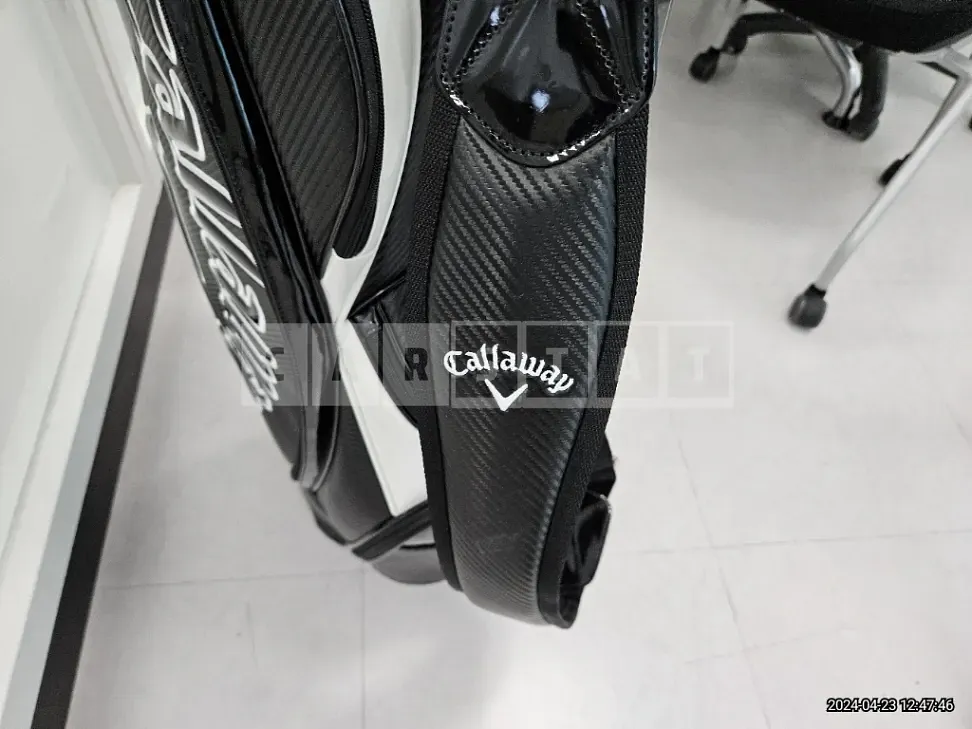 Photo 2 of 12: 2024 Volkswagen Golf Club Bags, Etc. — Korean insurance auction