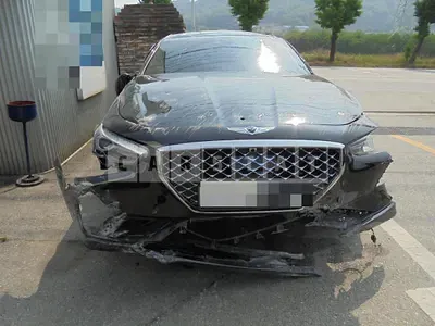 Photo 1 of 6: 2019 Genesis G70 2.0T (AWD), VIN KMTG341ADKU057477 — Korean insurance auction