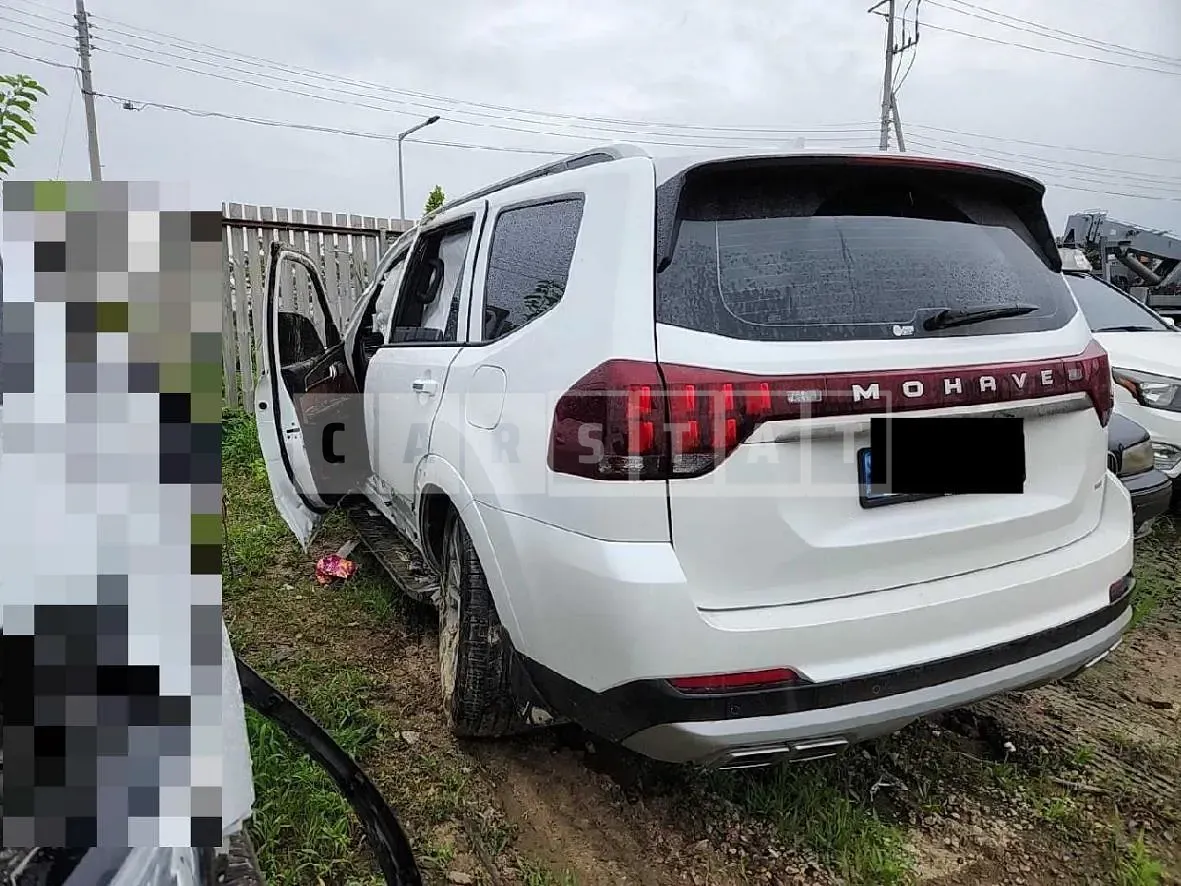 Photo 2 of 11: 2022 Kia Mojave 4WD, VIN KNAKN814DNA240670 — Korean insurance auction