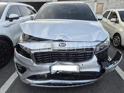 Photo 1 of 20: 2018 Kia Carnival Limousine, VIN KNAME81ABKS486263 — Korean insurance auction