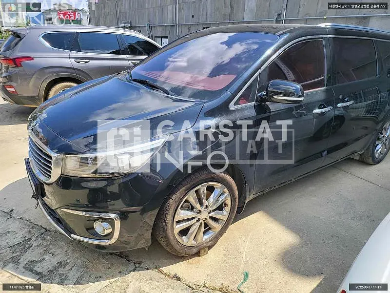 Photo 2 of 14: 2017 Kia Carnival, VIN KNAMC81ABHS319234 — Korean insurance auction