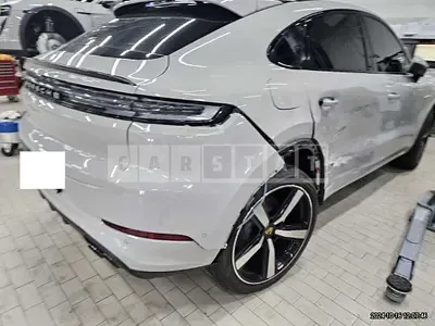 Photo 1 of 36: 2024 Porsche Cayenne E-Hybrid — Korean insurance auction