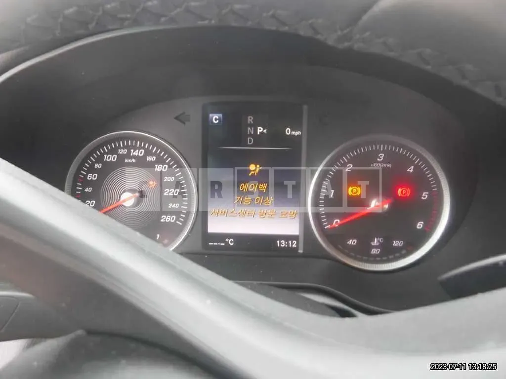 Photo 2 of 17: 2018 Mercedes-Benz C 200d, VIN WDDWF3HB8JR369076 — Korean insurance auction