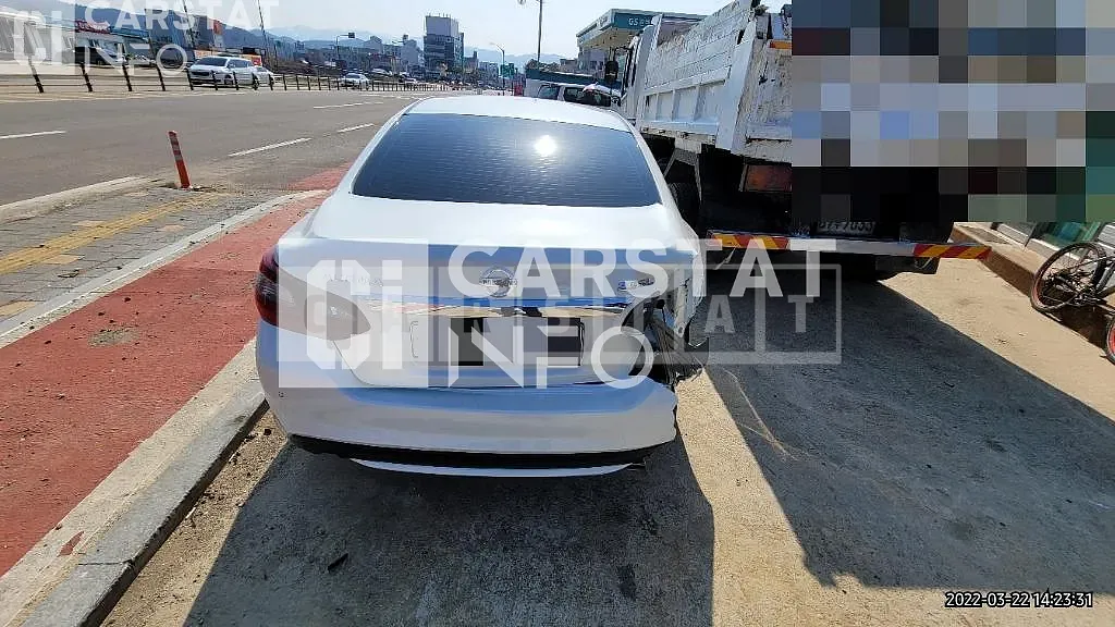 Photo 2 of 10: 2018 Nissan Altima 2.5, VIN 1N4AL3APXJC298376 — Korean insurance auction