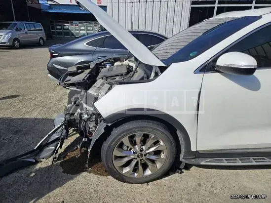 Photo 2 of 9: 2018 Kia Sorento, VIN KNAPS81ABJA386969 — Korean insurance auction