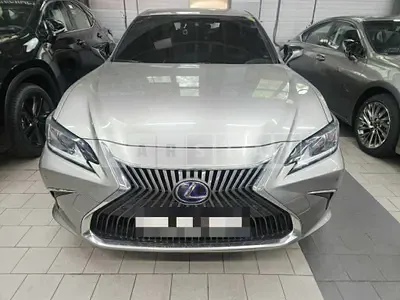 Photo 1 of 49: 2018 Lexus ES300h — Korean insurance auction