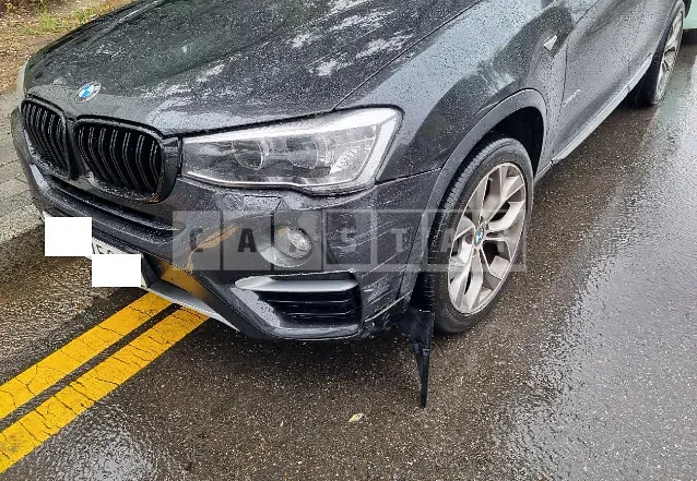 Photo 2 of 46: 2015 BMW X4 xDrive 20d, VIN WBAXX1109F0L96403 — Korean insurance auction