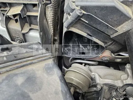 Photo 2 of 9: 2017 Mercedes-Benz E 200 — Korean insurance auction
