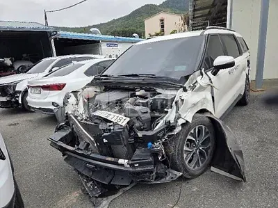 Photo 1 of 9: 2023 Kia Carnival — Korean insurance auction