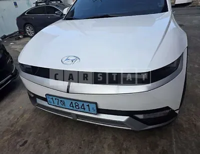 Photo 1 of 37: 2022 Hyundai IONIQ 5, VIN KMHKN81CPNU067543 — Korean insurance auction