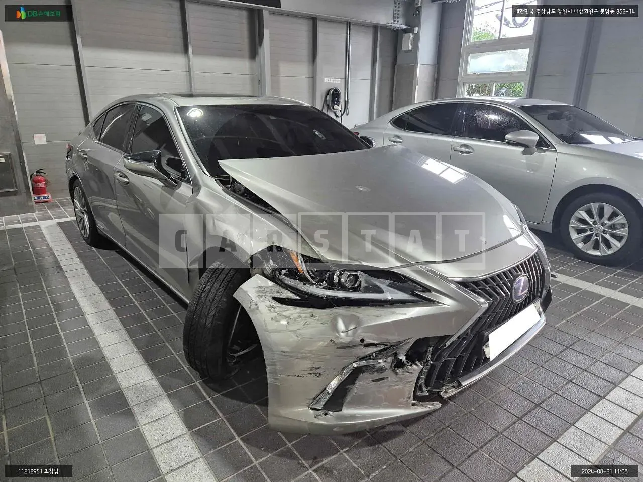 Photo 2 of 15: 2021 Lexus ES300h, VIN JTHBA1C13N2008345 — Korean insurance auction