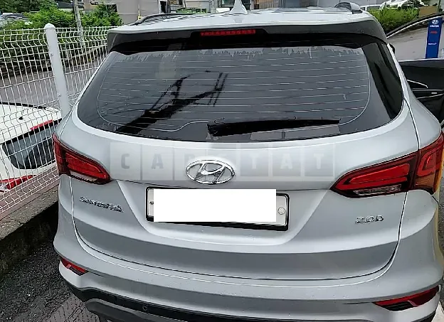 Photo 2 of 8: 2018 Hyundai Santa Fe, VIN KMHSW81UBJU850524 — Korean insurance auction