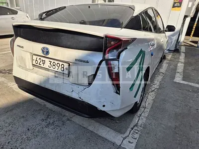 Photo 1 of 5: 2018 Toyota Prius — Korean insurance auction