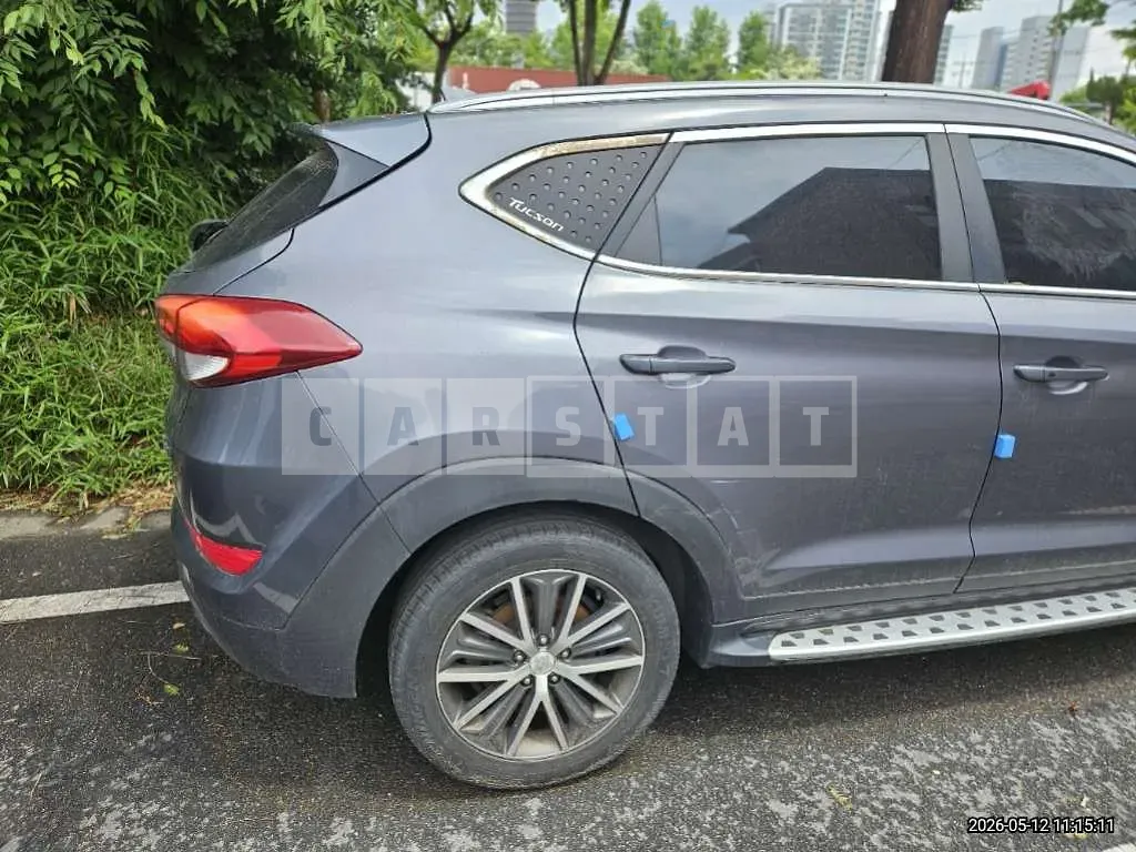 Photo 2 of 19: 2016 Hyundai Tucson TL — Korean insurance auction