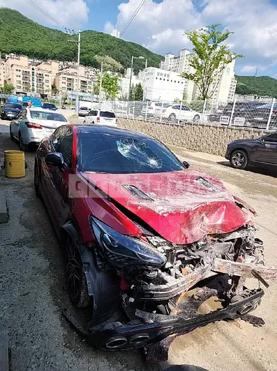 Photo 1 of 32: 2021 Kia Stinger — Korean insurance auction