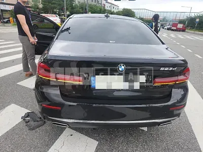 Photo 1 of 5: 2021 BMW 523d — Korean insurance auction
