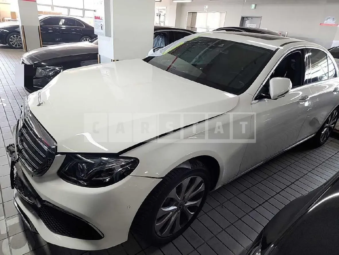 Photo 2 of 16: 2020 Mercedes-Benz E 300 4Matic, VIN W1KZF4KBXLA800823 — Korean insurance auction