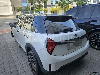 2024 MINI COOPER S FIVE-DOOR
