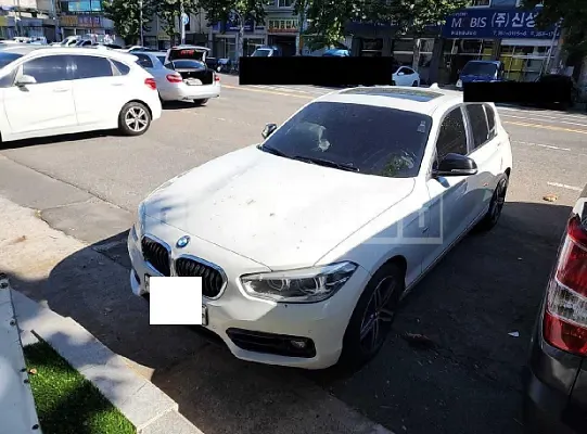 Photo 2 of 18: 2017 BMW 118d, VIN WBA1S5105H5G76257 — Korean insurance auction